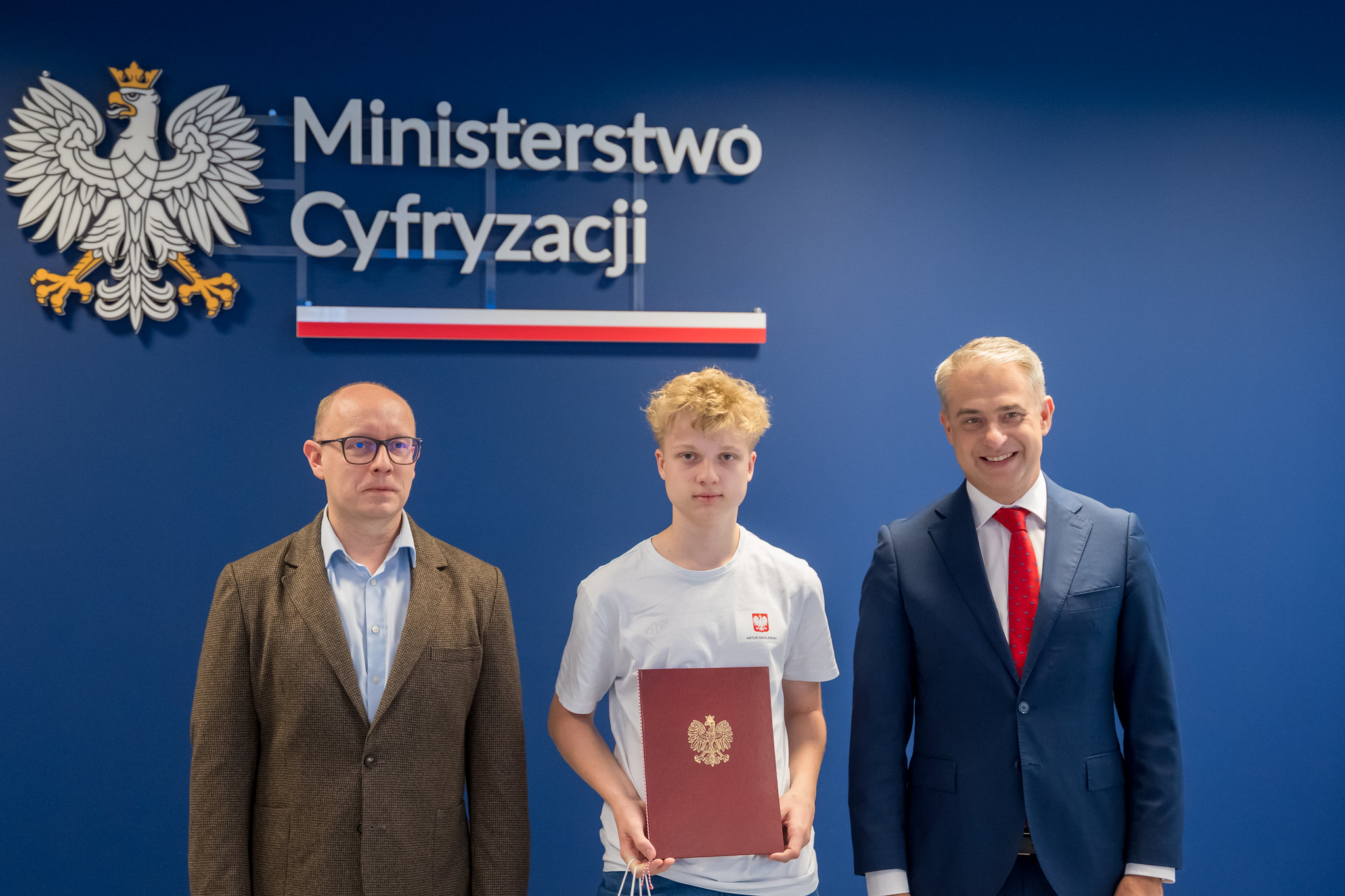 Artur Smoleński z dr. inż. Radosławem Nielkiem i dr. Krzysztofem Gawkowskim.