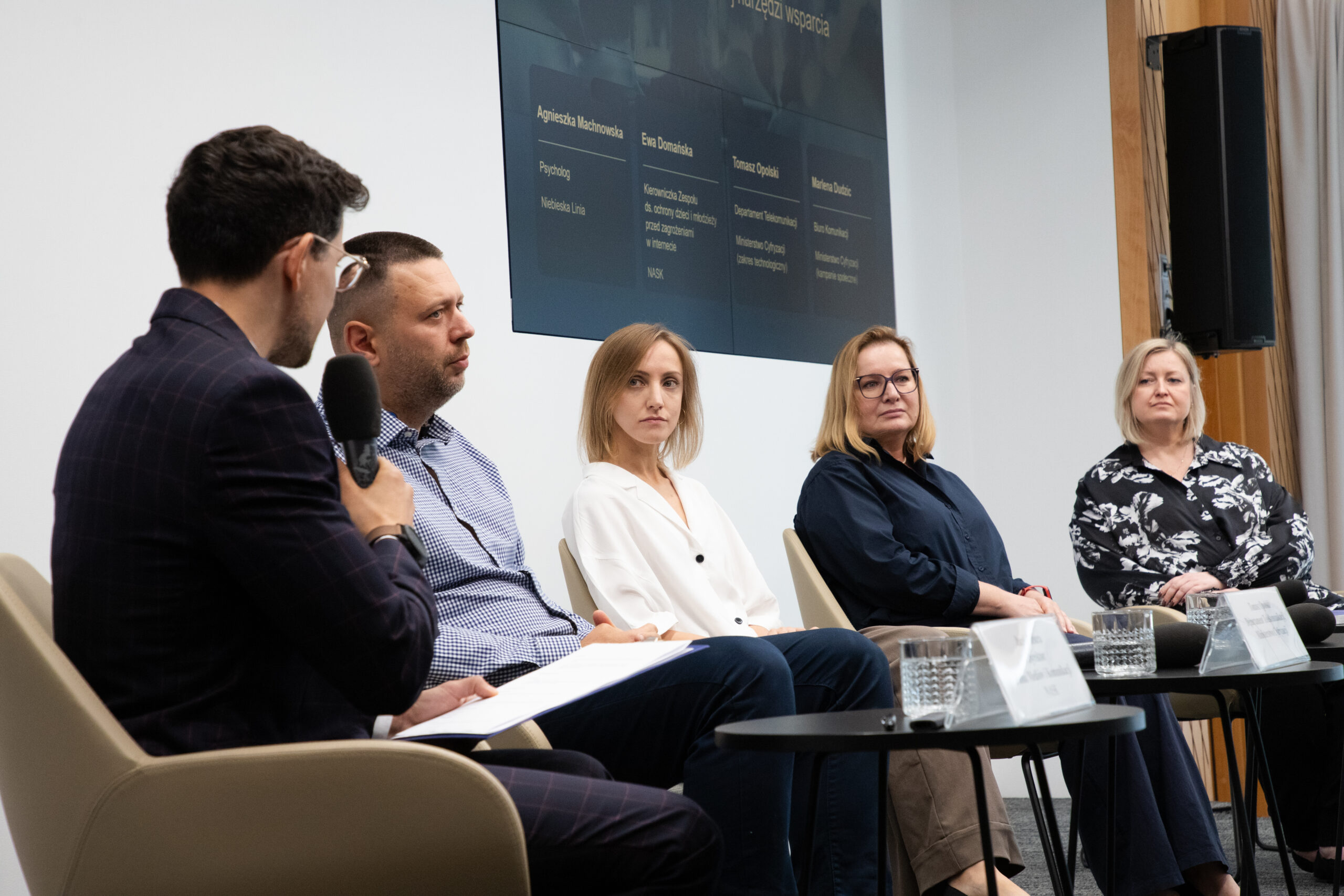 Konferencja prasowa w PAP. Dzieciństwo bez podtekstów.