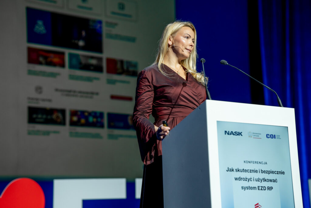 Magdalena Sawicka z NASK podczas konferencji EZD RP.