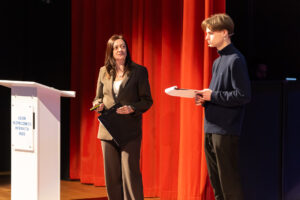 Anna Rywczyńska z NASK z Miłoszem Kozikowskim.